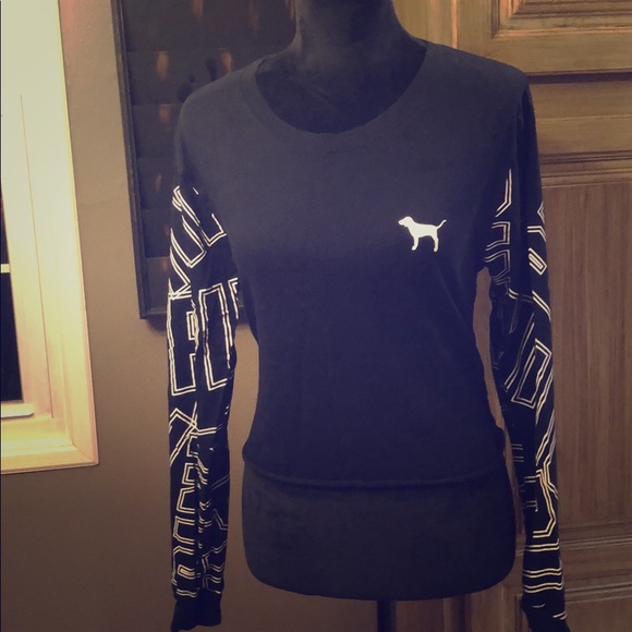 PINK Victoria's Secret Tops - (Pink) logo sleeves